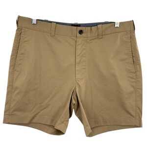 J. Crew Men’s Tan Stretch Chino Shorts 7”
